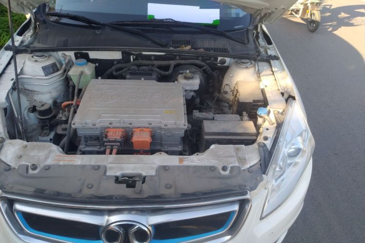 Used BAIC New Energy EU 2016 EU260 Enjoy Edition Engine Bay Left