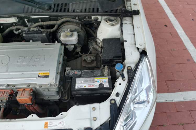 Used BAIC New Energy EU 2016 EU260 Enjoy Edition Engine Bay Left