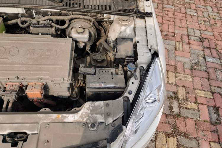 Used BAIC New Energy EU 2016 EU260 Letu Plus Edition Engine Bay Left