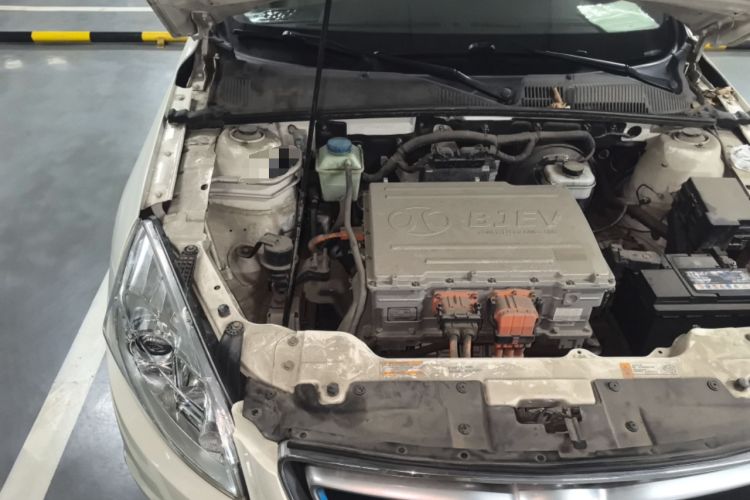 Used BAIC New Energy EU 2016 EU260 Enjoy Edition Engine Bay Right