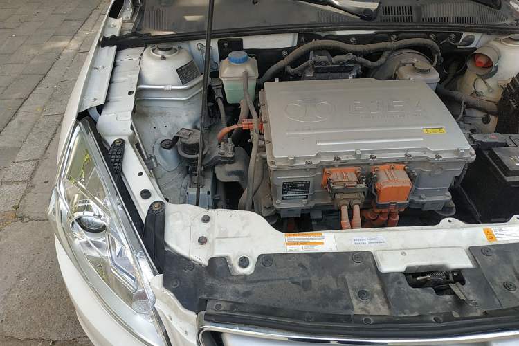 Used BAIC New Energy EU 2016 EU260 Letu Plus Edition Engine Bay Right