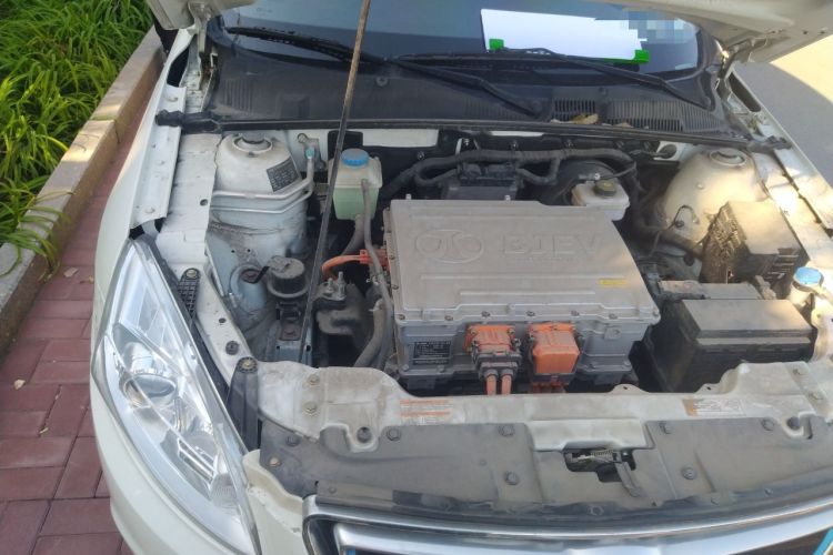 Used BAIC New Energy EU 2016 EU260 Enjoy Edition Engine Bay Right
