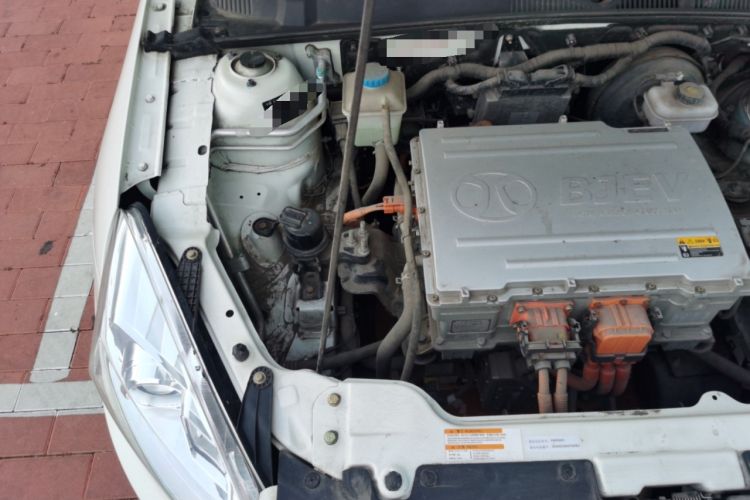 Used BAIC New Energy EU 2016 EU260 Enjoy Edition Engine Bay Right