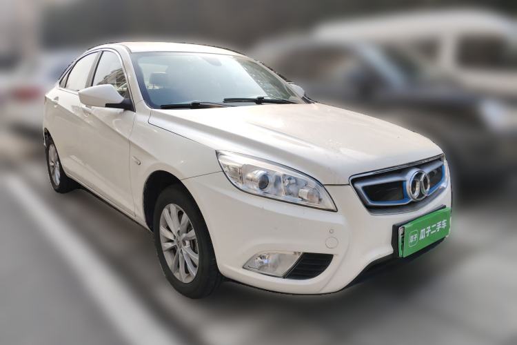 Used BAIC New Energy EU 2016 EU260 Enjoy Edition Front Right 45 Deg