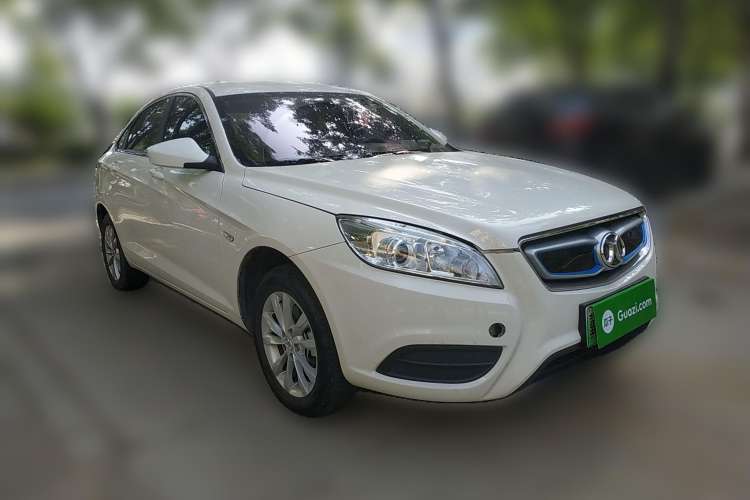 Used BAIC New Energy EU 2016 EU260 Letu Plus Edition Front Right 45 Deg