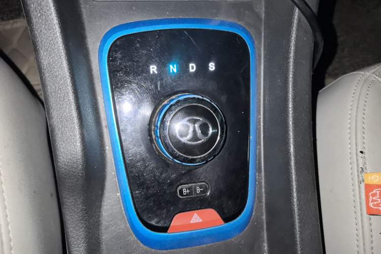 Used BAIC New Energy EU 2016 EU260 Enjoy Edition Gear Lever