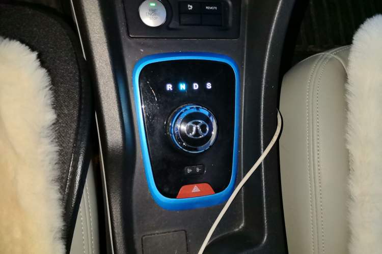 Used BAIC New Energy EU 2016 EU260 Enjoy Edition Gear Lever