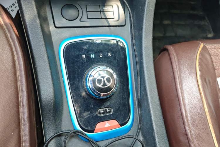Used BAIC New Energy EU 2016 EU260 Letu Plus Edition Gear Lever
