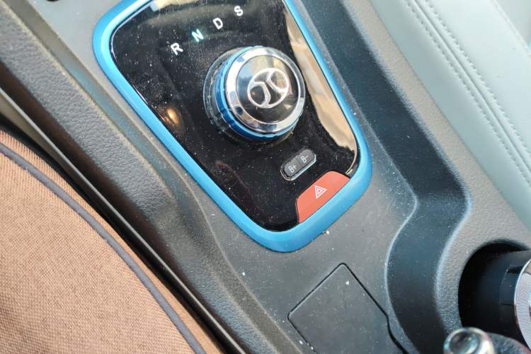 Used BAIC New Energy EU 2016 EU260 Enjoy Edition Gear Lever