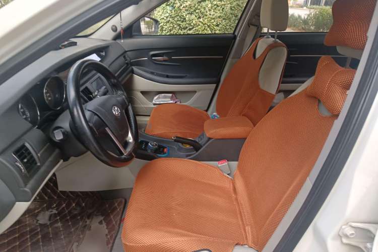 Used BAIC New Energy EU 2016 EU260 Letu Plus Edition Left Front Seat