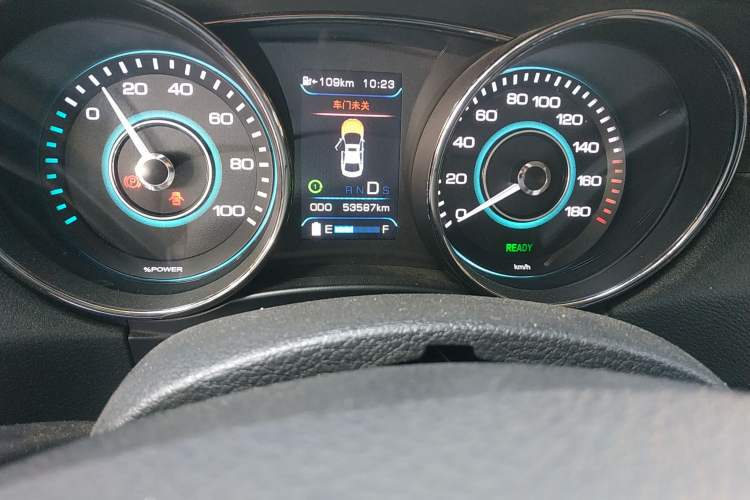 Used BAIC New Energy EU 2016 EU260 Letu Plus Edition Odometer Close Up