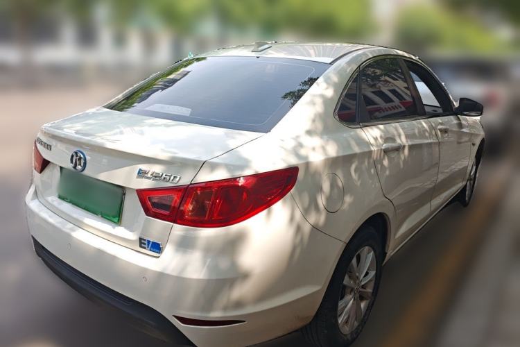 Used BAIC New Energy EU 2016 EU260 Letu Plus Edition Rear Right 45 Deg