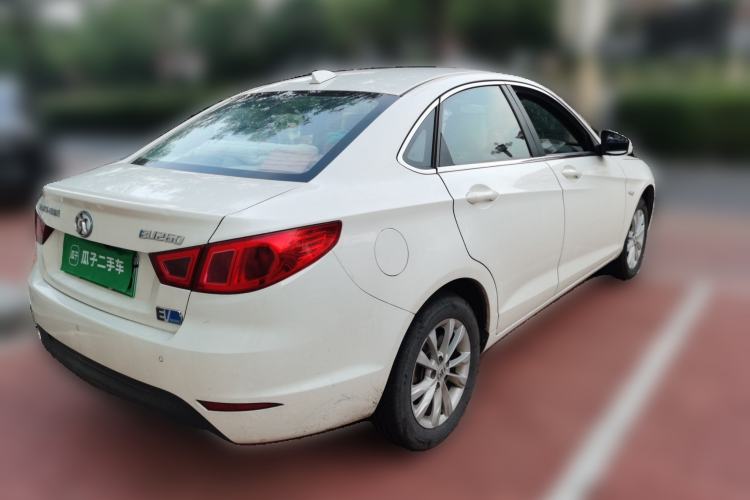 Used BAIC New Energy EU 2016 EU260 Enjoy Edition Rear Right 45 Deg