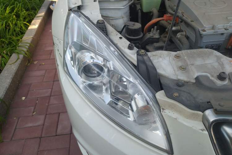 Used BAIC New Energy EU 2016 EU260 Enjoy Edition Right Front Headlight