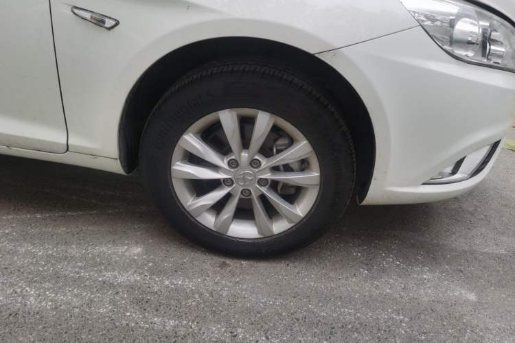 Used BAIC New Energy EU 2016 EU260 Enjoy Edition Right Front Wheel Hub