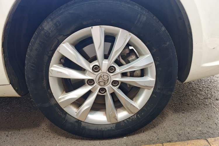 Used BAIC New Energy EU 2016 EU260 Letu Plus Edition Right Front Wheel Hub