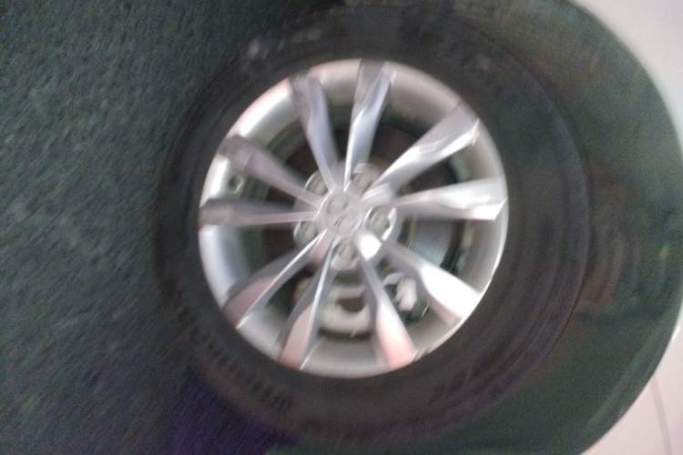 Used BAIC New Energy EU 2016 EU260 Letu Plus Edition Right Front Wheel Hub
