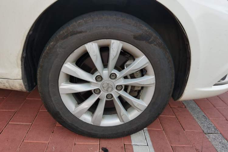 Used BAIC New Energy EU 2016 EU260 Enjoy Edition Right Front Wheel Hub