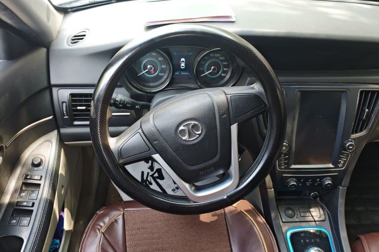 Used BAIC New Energy EU 2016 EU260 Letu Plus Edition Steering Wheel