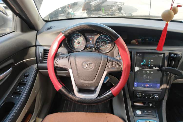 Used BAIC New Energy EU 2016 EU260 Enjoy Edition Steering Wheel