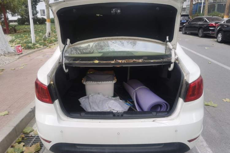 Used BAIC New Energy EU 2016 EU260 Enjoy Edition Trunk