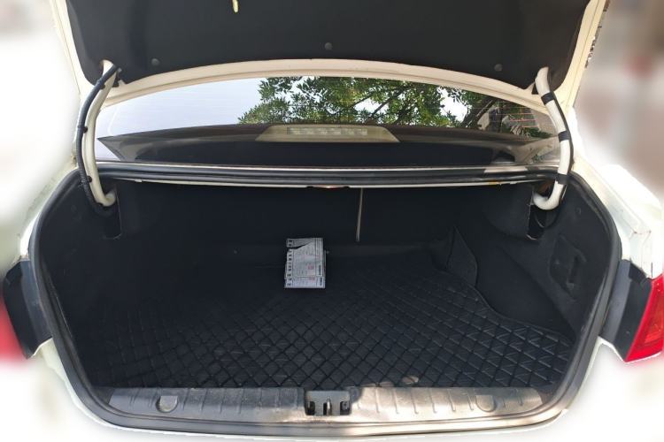 Used BAIC New Energy EU 2016 EU260 Letu Plus Edition Trunk