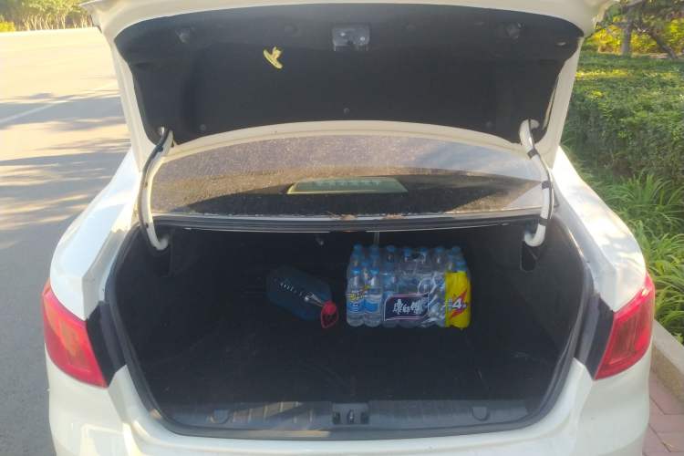 Used BAIC New Energy EU 2016 EU260 Enjoy Edition Trunk