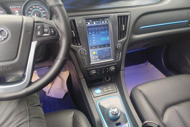Used BAIC New Energy EU 2017 EU400 Enjoy Edition Audio And AC Panel