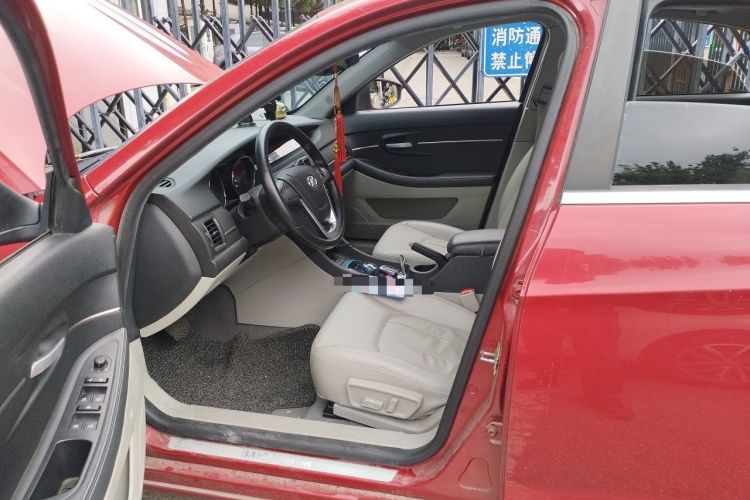 Used BAIC New Energy EU 2017 EU260 Enjoy Edition Driver Seat