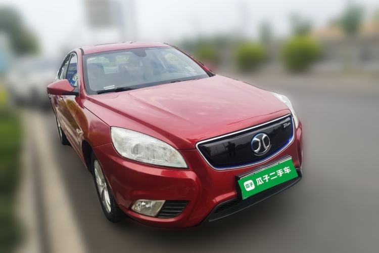 Used BAIC New Energy EU 2017 EU400 Enjoy Edition Front Right 45 Deg