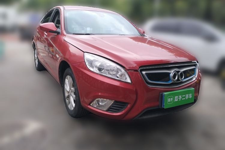 Used BAIC New Energy EU 2017 EU260 Enjoy Edition Front Right 45 Deg