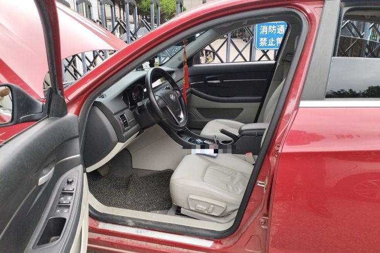 Used BAIC New Energy EU 2017 EU260 Enjoy Edition Left Front Seat