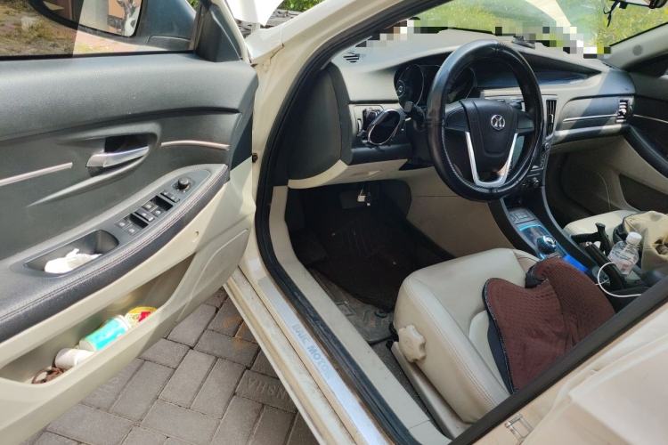 Used BAIC New Energy EU 2017 EU260 Letu Plus Edition Driver Seat
