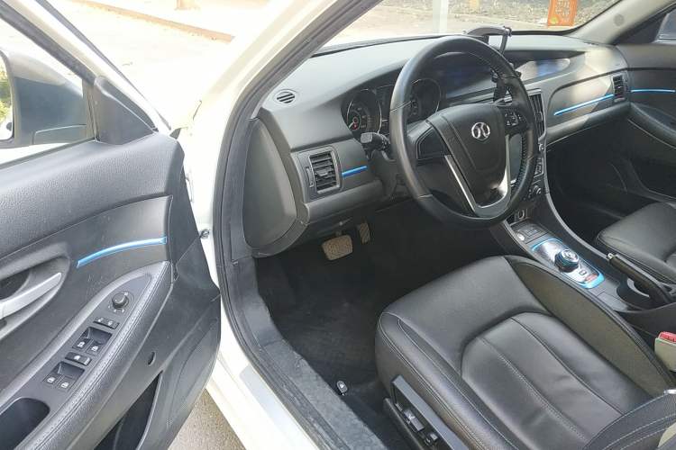 Used BAIC New Energy EU 2017 EU400 Enjoy Edition Driver Seat