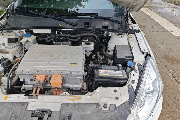 Used BAIC New Energy EU 2017 EU400 Enjoy Edition Engine Bay Left