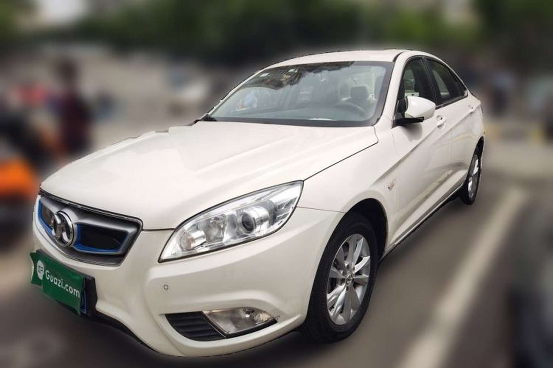 Used BAIC New Energy EU 2017 EU260 Enjoy Edition Front Left 45 Deg