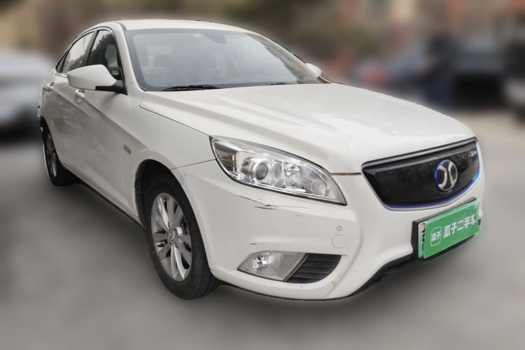 Used BAIC New Energy EU 2017 EU400 Enjoy Edition Front Right 45 Deg