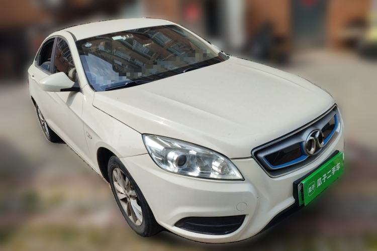 Used BAIC New Energy EU 2017 EU260 Letu Plus Edition Front Right 45 Deg