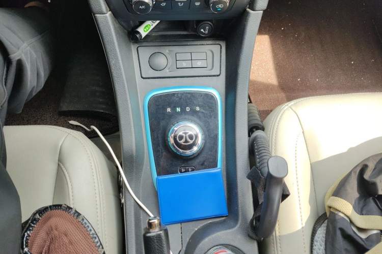 Used BAIC New Energy EU 2017 EU260 Letu Plus Edition Gear Lever