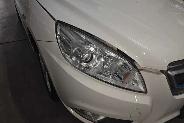Used BAIC New Energy EU 2017 EU260 Enjoy Edition Right Front Headlight