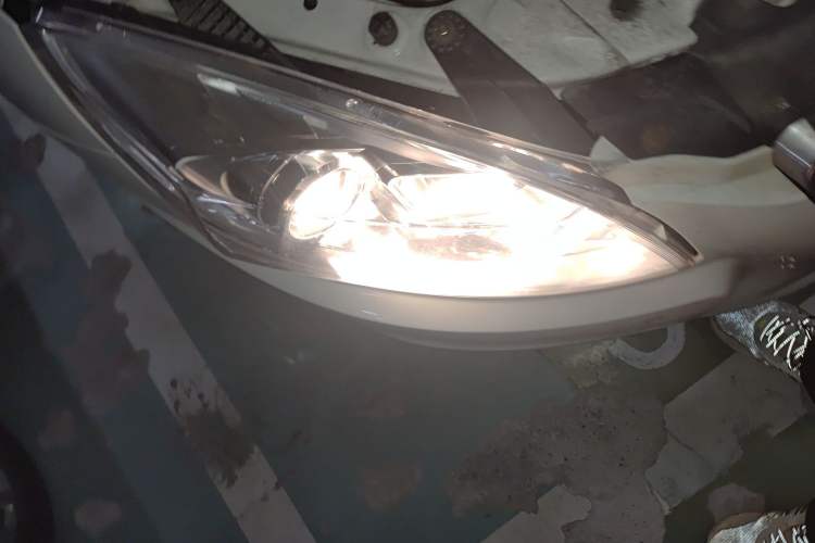 Used BAIC New Energy EU 2017 EU260 Enjoy Edition Right Front Headlight
