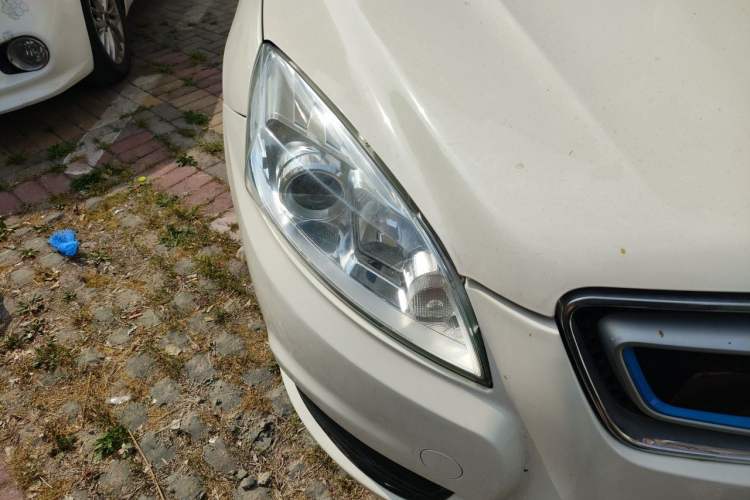 Used BAIC New Energy EU 2017 EU260 Letu Plus Edition Right Front Headlight