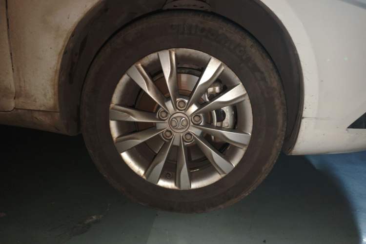 Used BAIC New Energy EU 2017 EU400 Enjoy Edition Right Front Wheel Hub