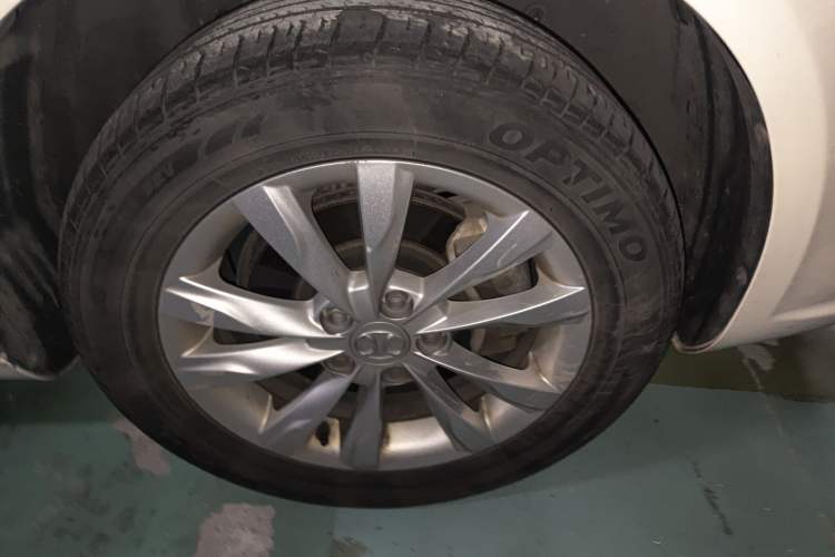 Used BAIC New Energy EU 2017 EU260 Enjoy Edition Right Front Wheel Hub