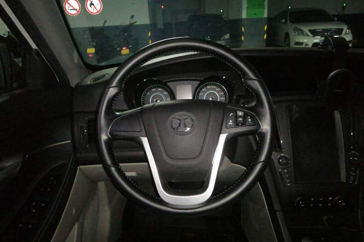 Used BAIC New Energy EU 2017 EU260 Enjoy Edition Steering Wheel
