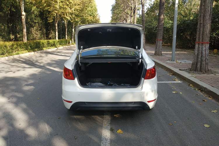 Used BAIC New Energy EU 2017 EU400 Enjoy Edition Trunk
