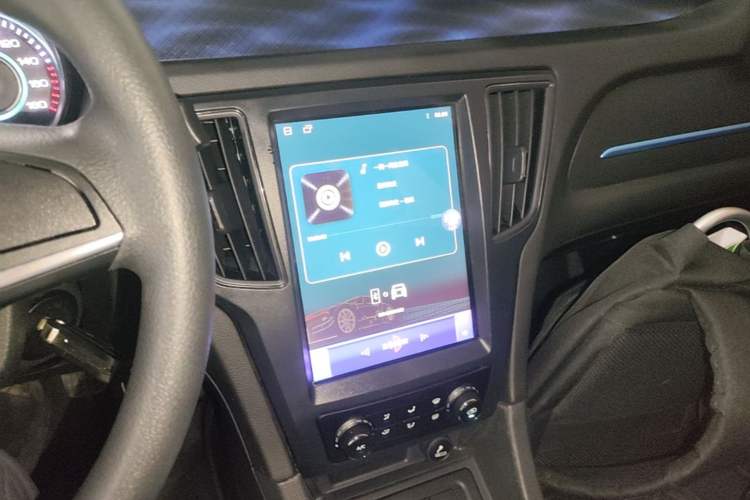 Used BAIC New Energy EU 2018 EU Quick-Change Loto Version Audio And AC Panel