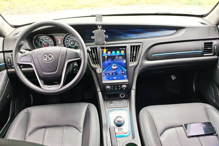 Used BAIC New Energy EU 2018 EU Quick-Change Loto Version Center Console