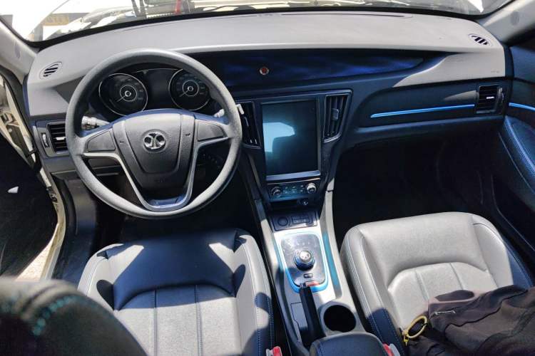 Used BAIC New Energy EU 2018 EU Quick-Change Loto Version Center Console