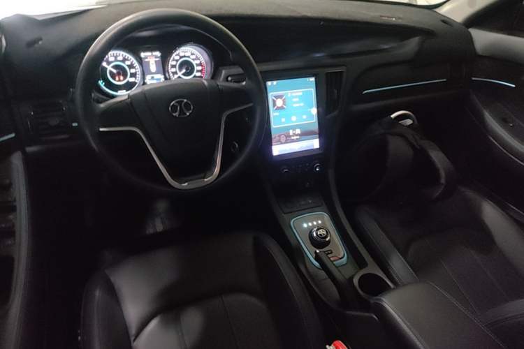 Used BAIC New Energy EU 2018 EU Quick-Change Loto Version Center Console